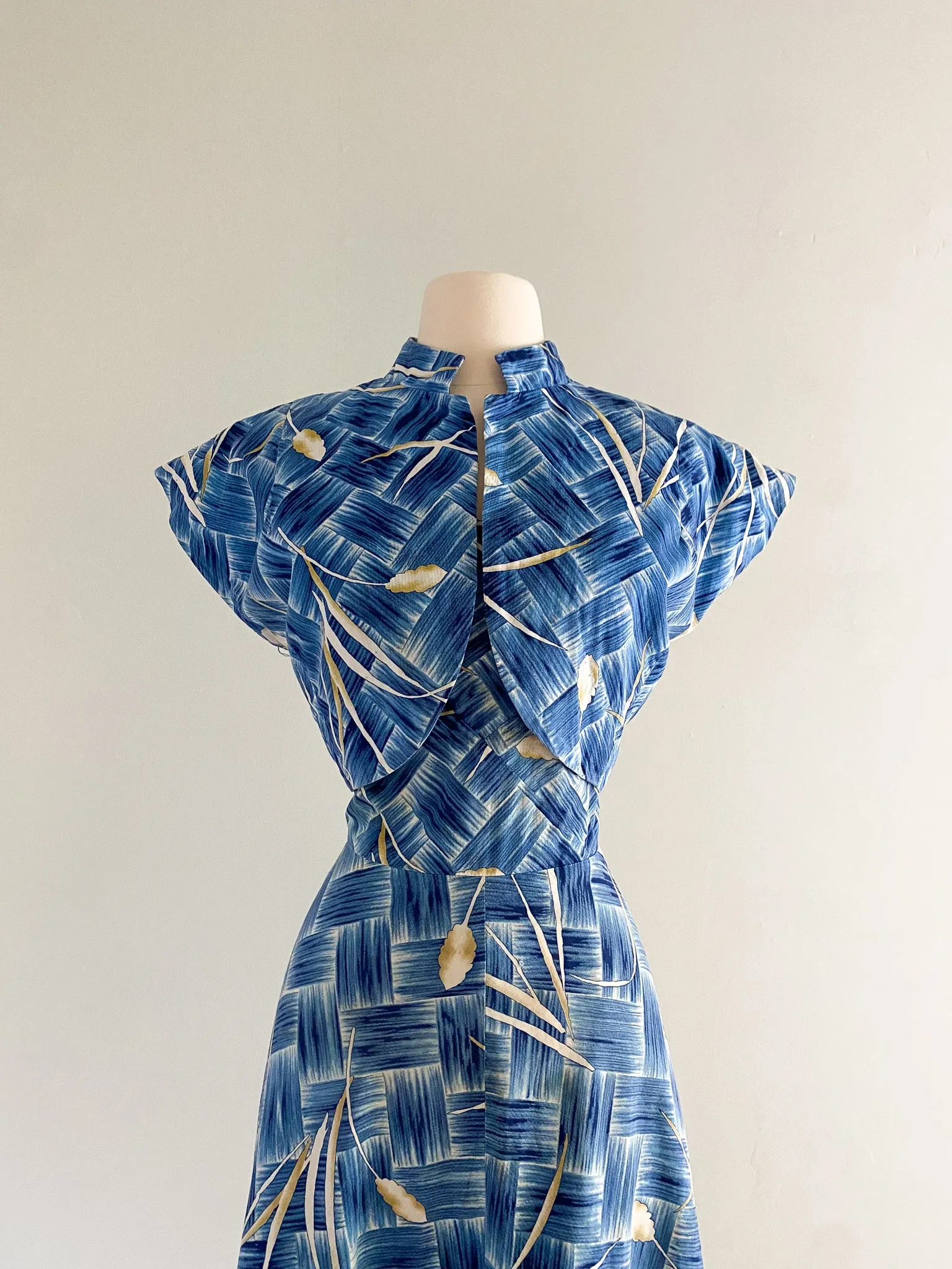 1950's Blue Hawaiian Wheat Print Cotton Dress with Cropped Jacket / Sz L