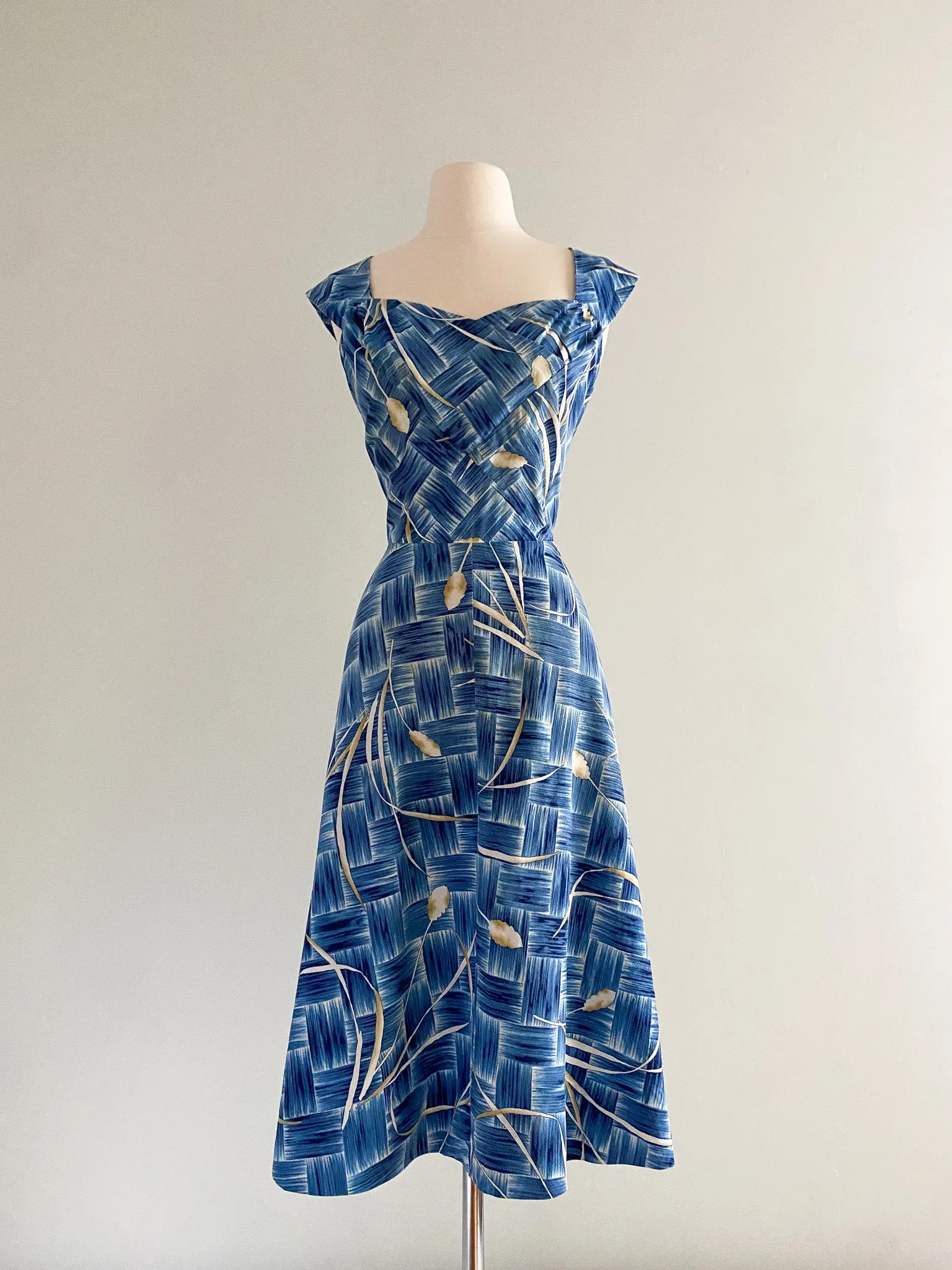 1950's Blue Hawaiian Wheat Print Cotton Dress with Cropped Jacket / Sz L