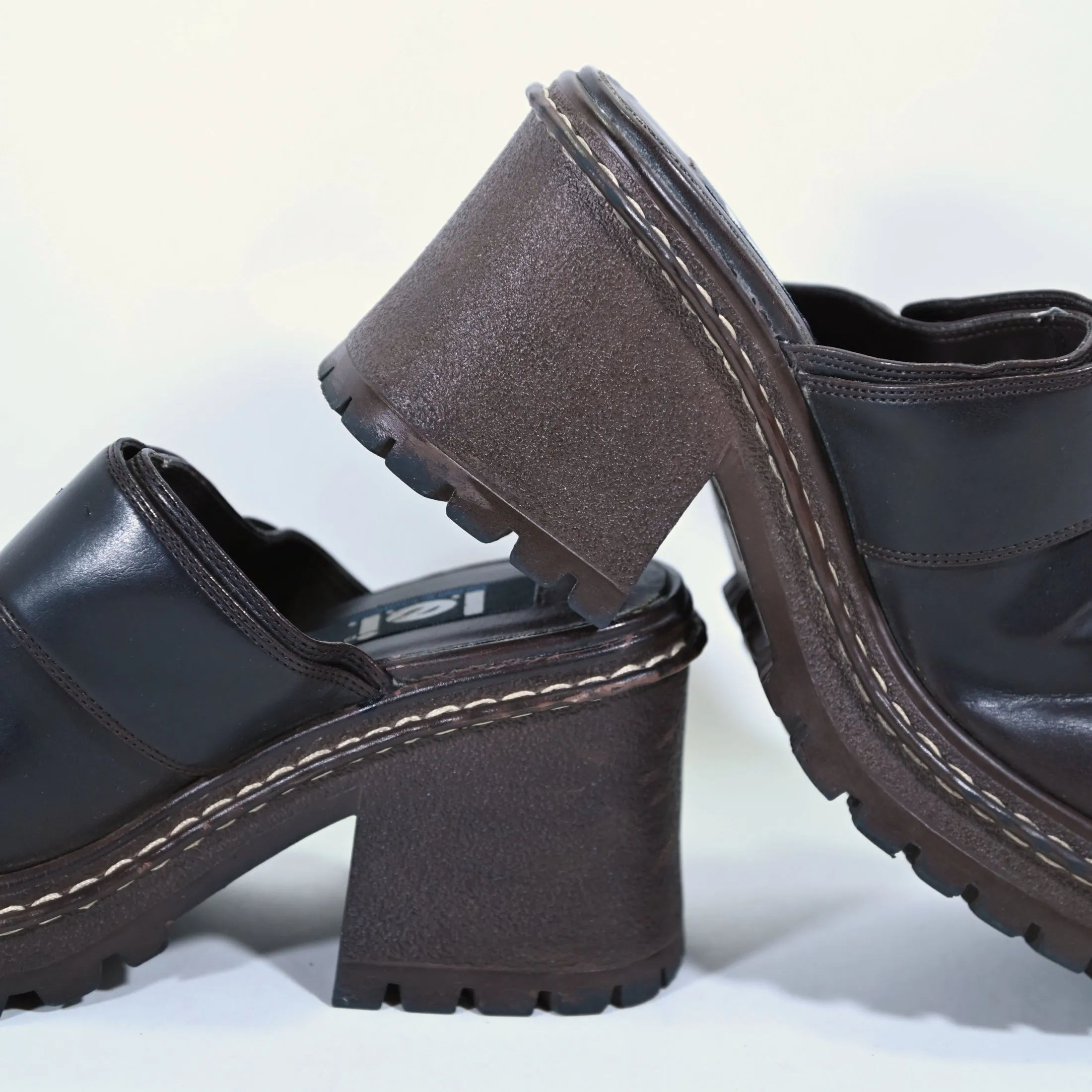 SOLD 90s Chunky Platform Clogs, Bratz Style Slip on Mules, Lei Size 7